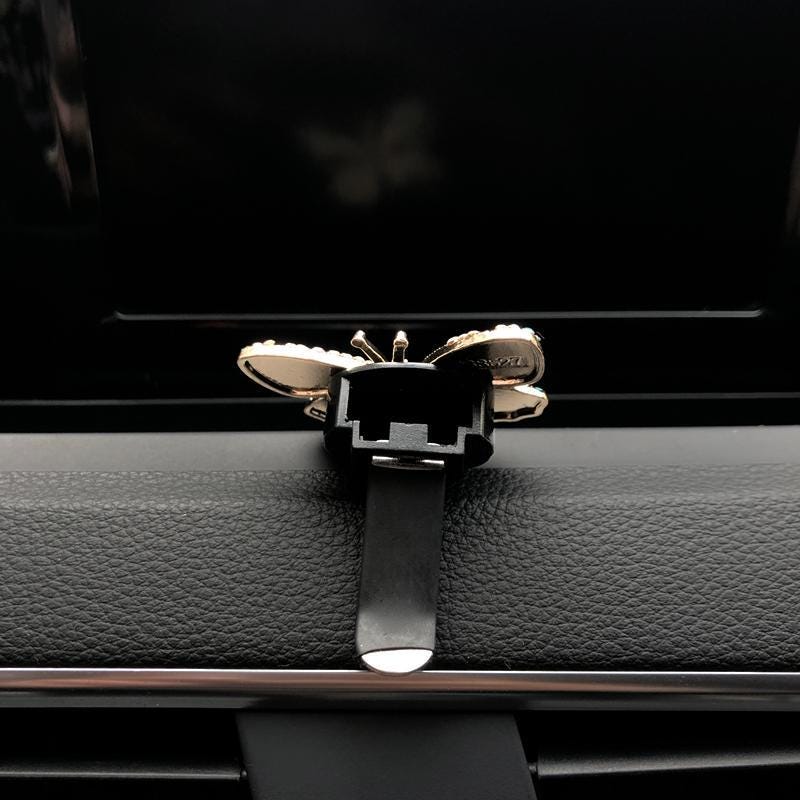 Butterfly Car Air Vent Clip β Elegant Aromatherapy Freshener & Stylish Auto Decor